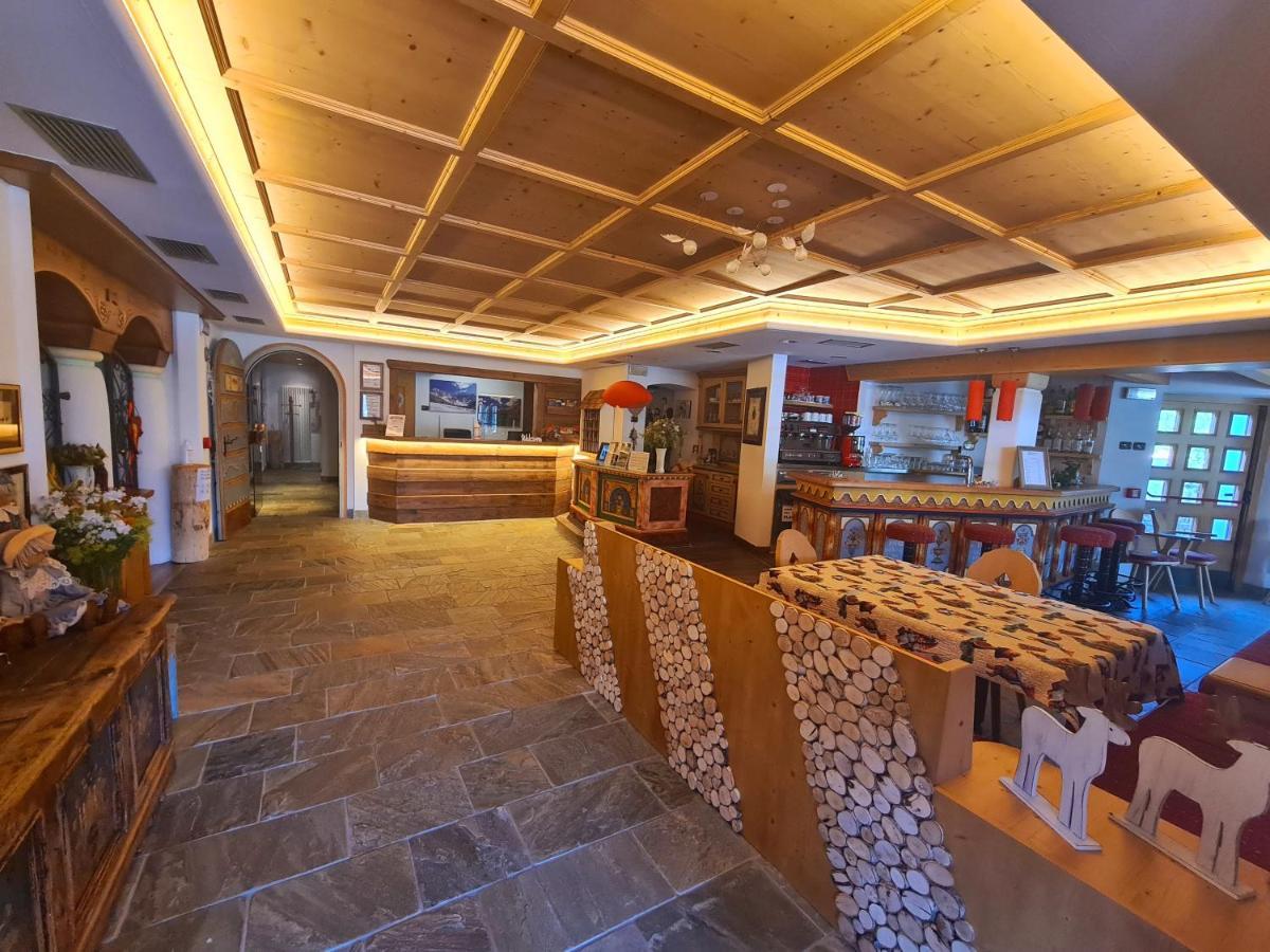 Hotel Piedibosco Моэна Экстерьер фото