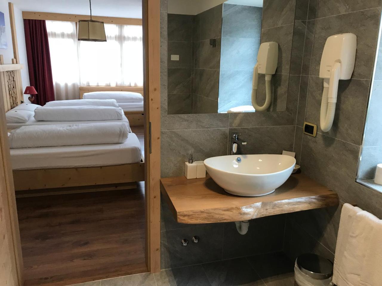 Hotel Piedibosco Моэна Экстерьер фото